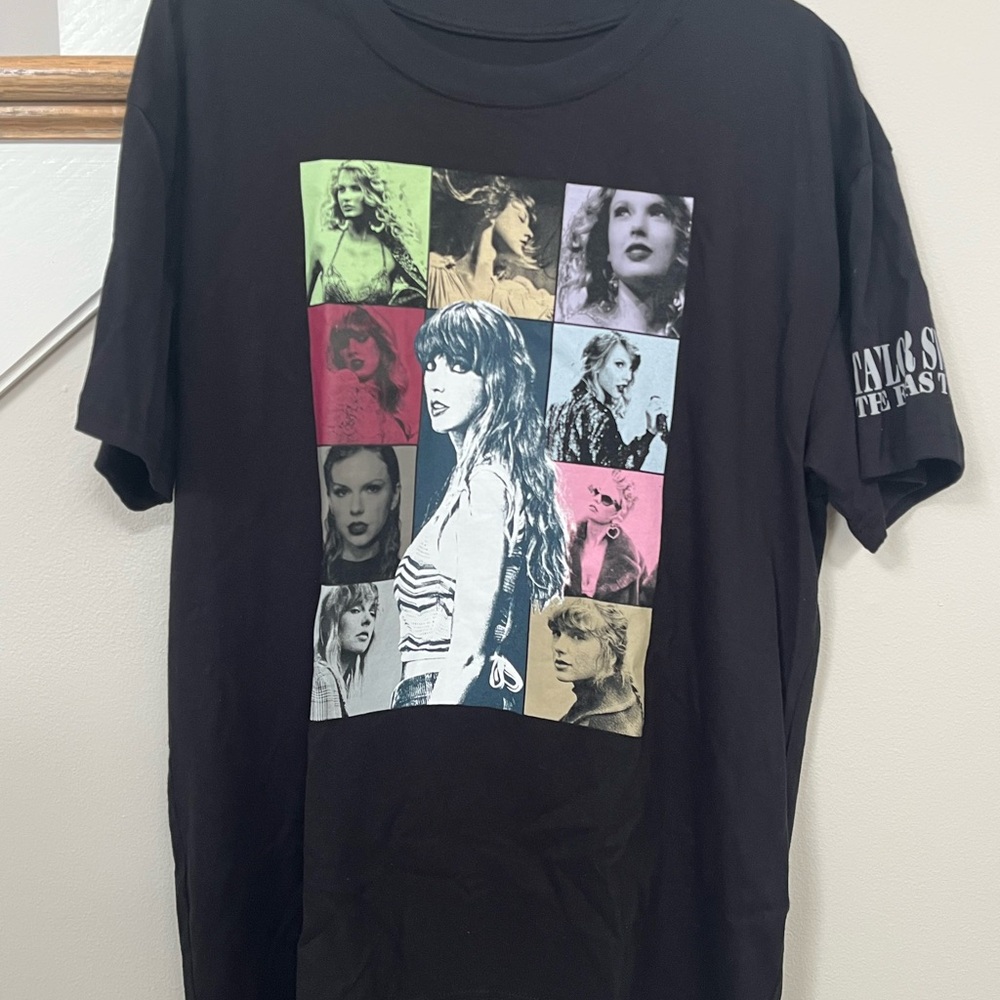 Brand new Taylor Swift Eras Tour official concert tshirt